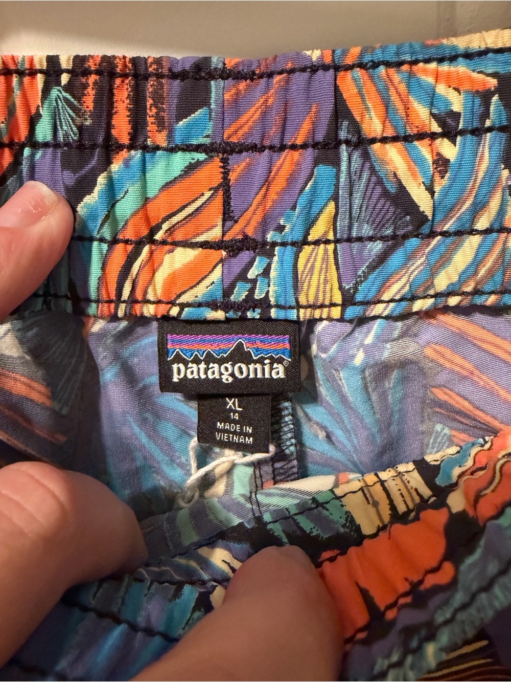 Patagonia Kid's Costa Rica Baggies Shorts 3" Unlined Unisex Kids Size 14 - Picture 4 of 6